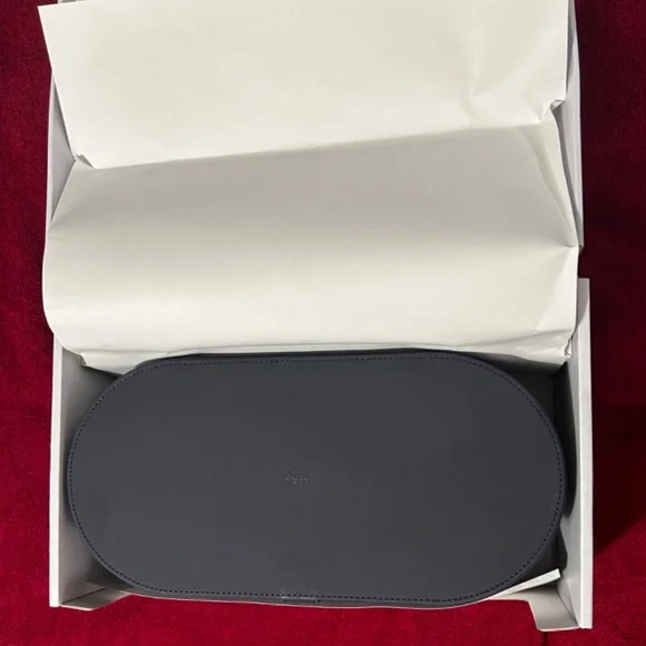 Dyson - Picture 3 of 5